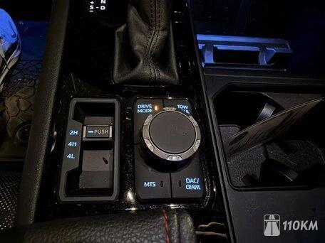 Toyota, Tundra, 3400, 437, гибрид, пикап, автомат, полный привод, среднее состояние, левый, черный, 9 990 000 ₽