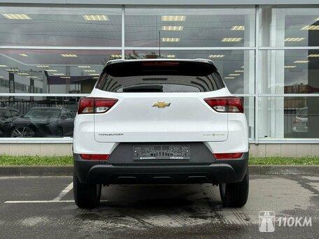 Chevrolet, TrailBlazer, 1300, 157, бензин, внедорожник, вариатор, передний привод, среднее состояние, левый, белый, 1 840 000 ₽