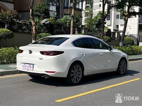 Mazda, 3, 2000, 0, бензин, седан, автомат, передний привод, отличное состояние, левый, белый, 2 344 000 ₽