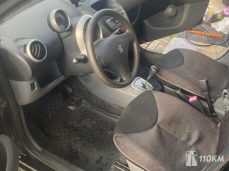 Peugeot, 107, 1000, 68 / 50 при 6000, бензин, хэтчбек, робот, передний привод, среднее состояние, левый, черный, 210 000 ₽
